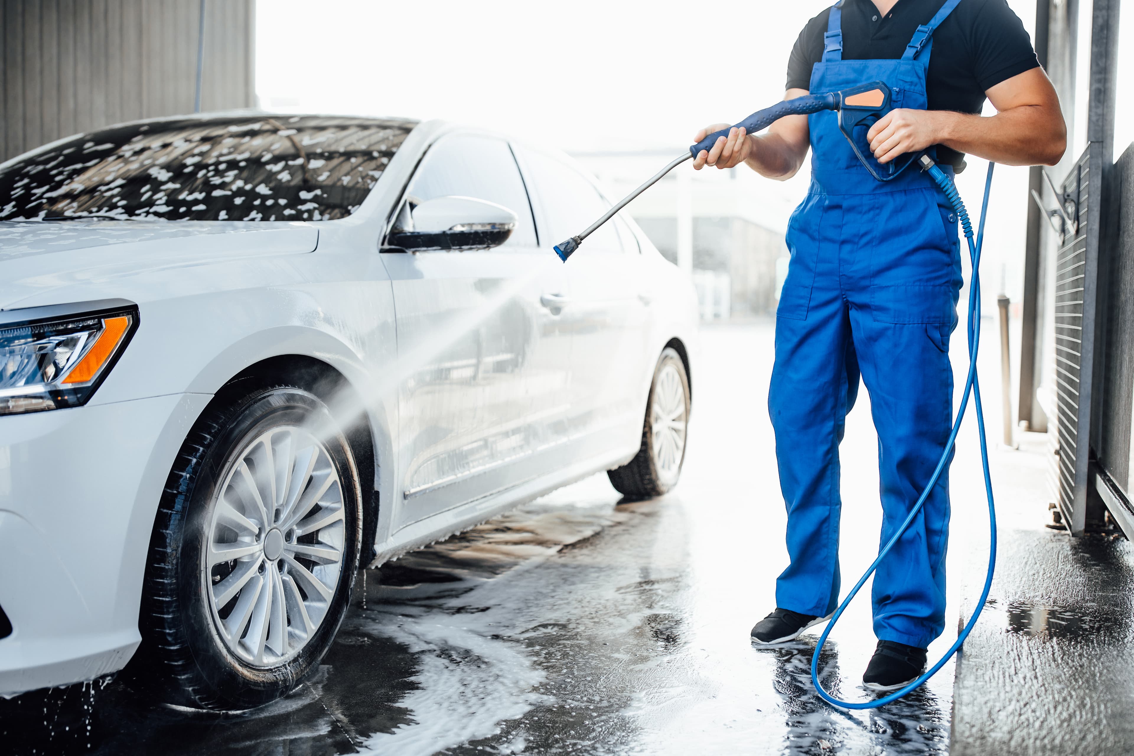 Car Wash Chain Expands with 12 New Locations by Targeting Untapped Markets - image